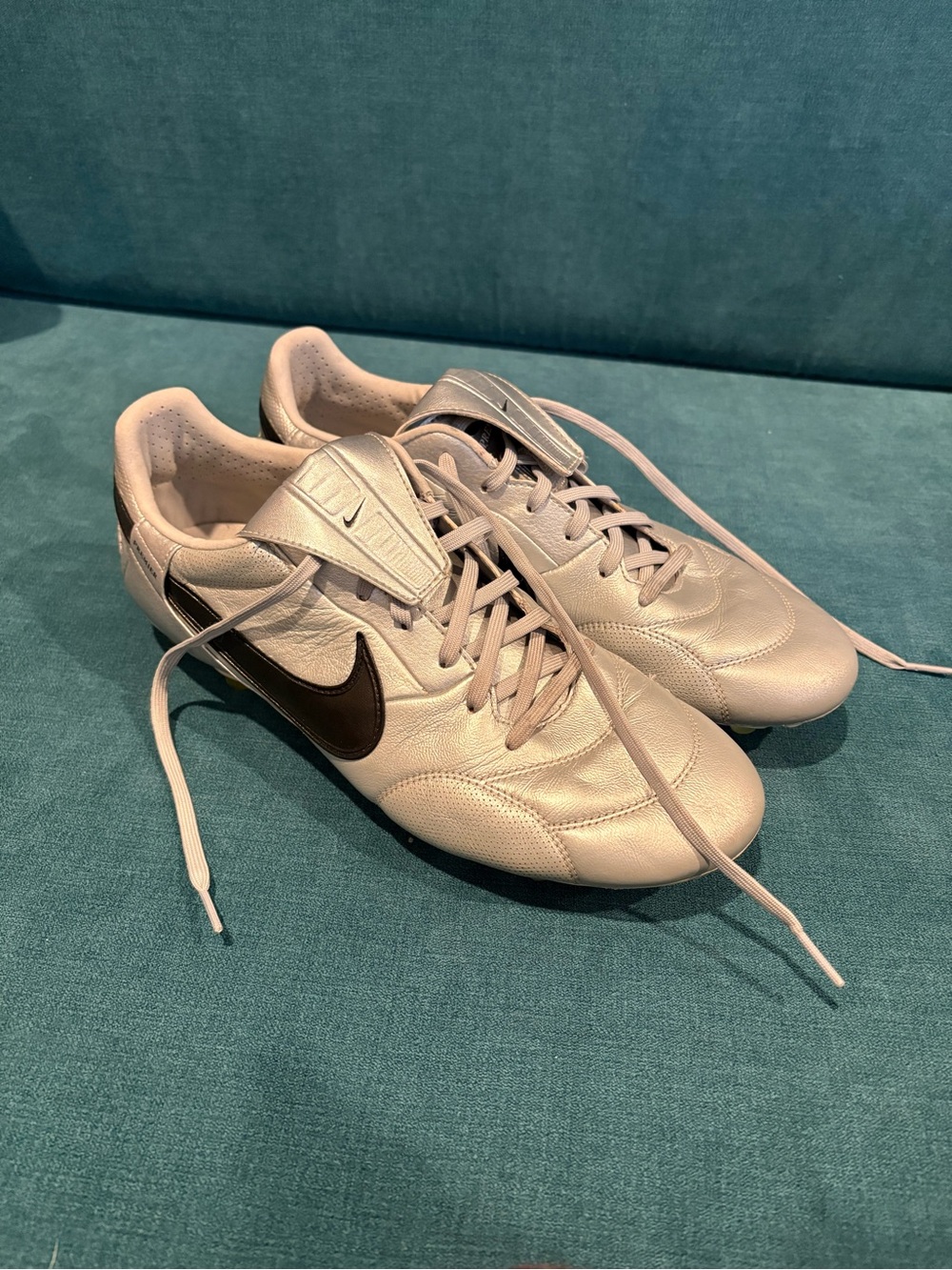 Nike Premier III FG Soccer Cleats Metallic Silver AT5889-004 Men's Size 11.5